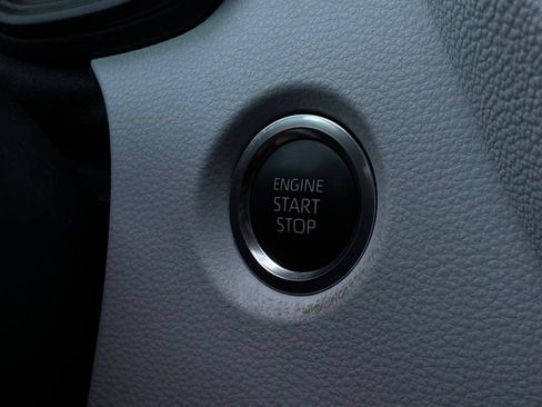 Used 2025 Toyota Corolla SE FWD image 26
