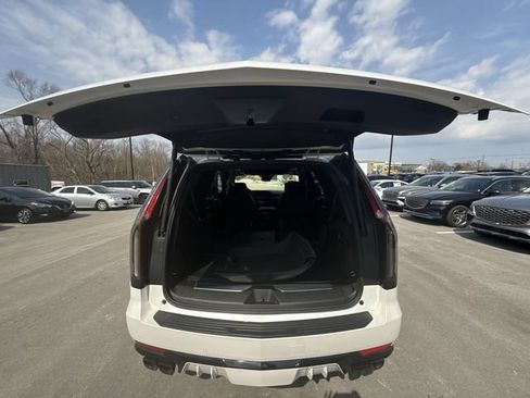 Used 2023 Cadillac Escalade V w/ Heavy-Duty Trailer Package AWD/4WD image 24