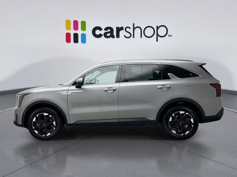 Used 2024 Kia Sorento S w/ Panoramic Sunroof Package AWD/4WD image 2