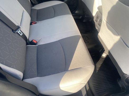 Used 2021 Toyota RAV4 XLE image 22