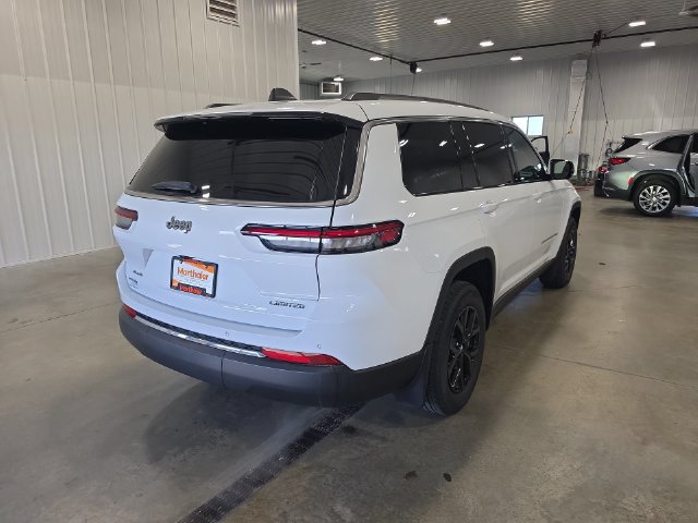 Used 2023 Jeep Grand Cherokee L Limited w/ Trailer Tow Group (B) AWD/4WD image 8