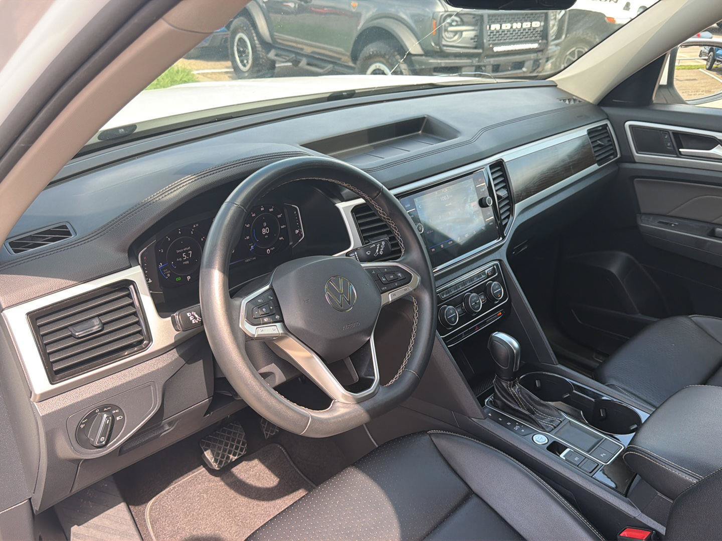 Used 2022 Volkswagen Atlas SE w/ Panoramic Sunroof Package FWD image 22