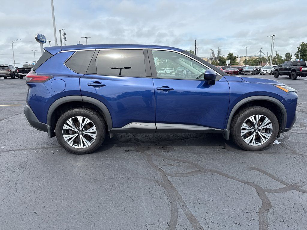 Used 2023 Nissan Rogue SV AWD/4WD image 8