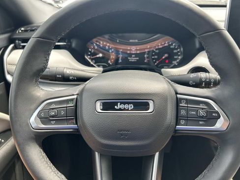 Used 2025 Jeep Compass Limited AWD/4WD image 34