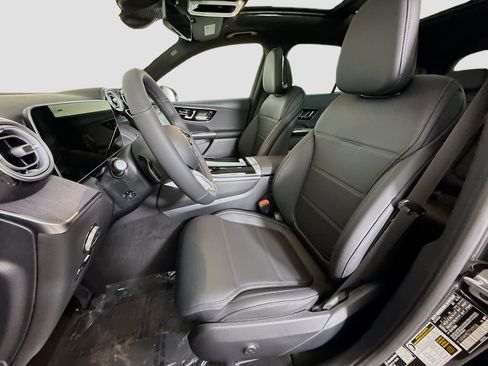 Used 2026 Mercedes-Benz GLC 300 4MATIC image 22