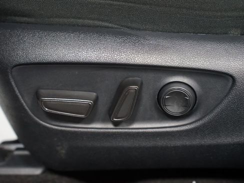 Certified 2025 Toyota RAV4 XLE FWD image 33
