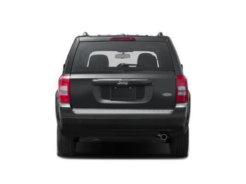 Used 2015 Jeep Patriot Latitude AWD/4WD image 8