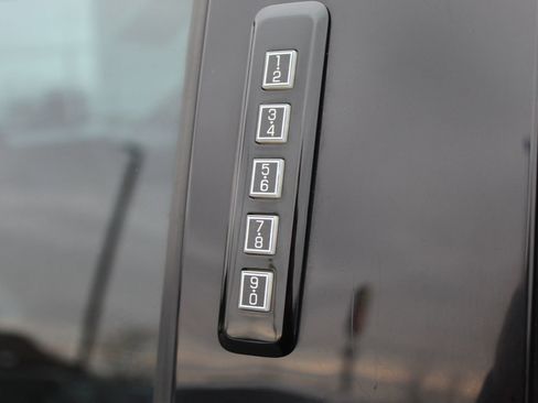 Used 2019 Ford F250 Lariat w/ Lariat Ultimate Package image 20