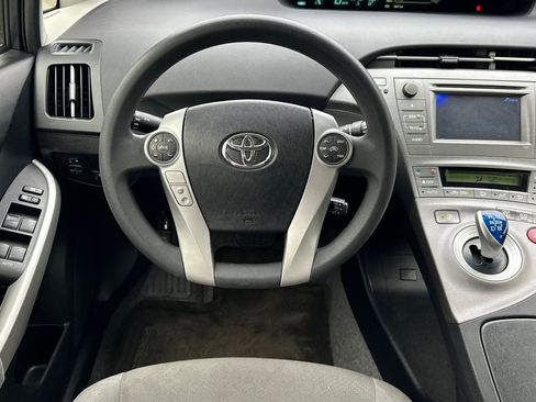 Used 2015 Toyota Prius Two image 17
