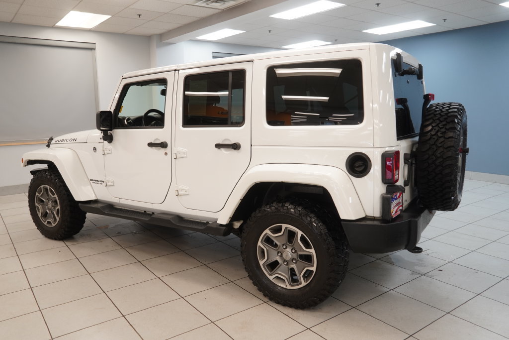 Used 2015 Jeep Wrangler Unlimited Rubicon w/ Connectivity Group AWD/4WD image 7