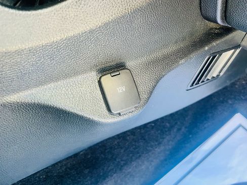 Used 2020 Ford Edge SE image 35