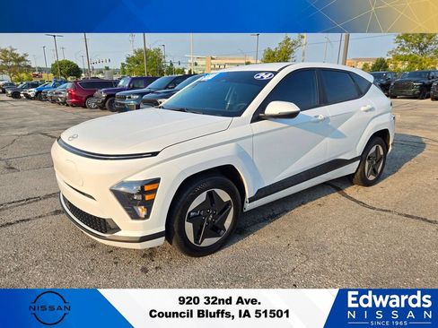 Used 2025 Hyundai Kona SEL FWD image 8