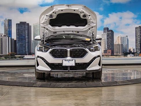 Certified 2024 BMW X2 xDrive28i w/ Premium Package image 4