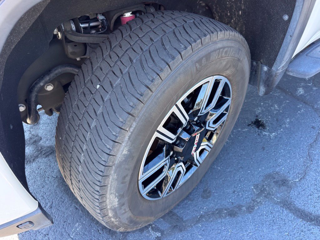 Used 2022 GMC Sierra 2500 AT4 w/ AT4 Preferred Package AWD/4WD image 44