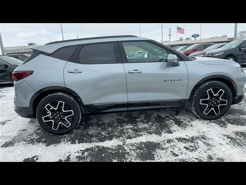 Used 2025 Chevrolet Blazer RS image 9