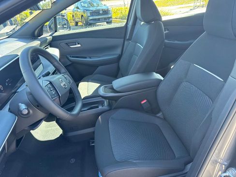 New 2026 Nissan Leaf FWD image 21