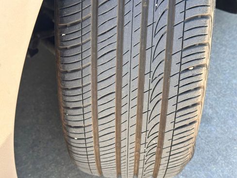 Used 2025 Hyundai Elantra Sport image 3