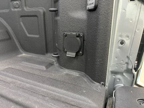 Certified 2025 GMC Sierra 1500 AT4 AWD/4WD image 9
