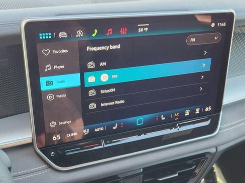 New 2026 Volkswagen Tiguan SE R-Line AWD/4WD image 8