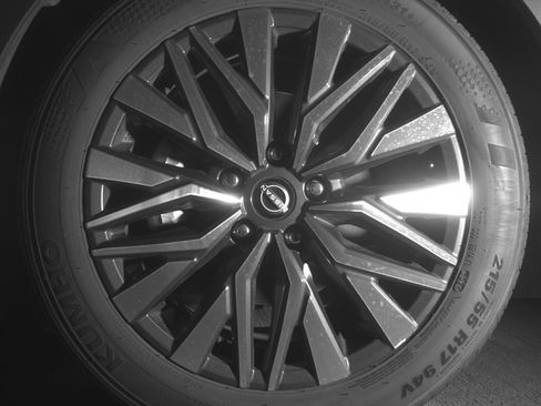 Used 2025 Nissan Altima 2.5 SV image 12