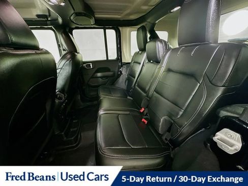 Used 2022 Jeep Wrangler Unlimited Sahara w/ LED Lighting Group AWD/4WD image 26