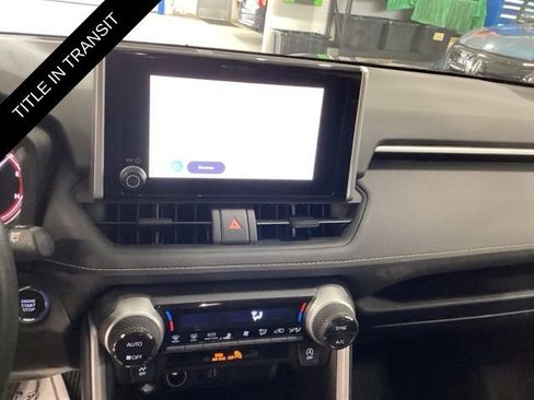 Used 2025 Toyota RAV4 XLE AWD/4WD image 9
