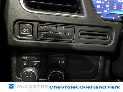 Used 2022 Chevrolet Suburban RST AWD/4WD image 18