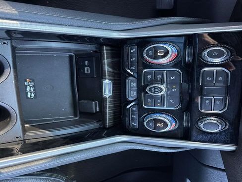 Used 2021 GMC Yukon Denali w/ Denali Premium Package image 25