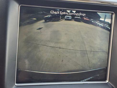 Used 2018 Jeep Grand Cherokee Limited w/ Luxury Group II image 19