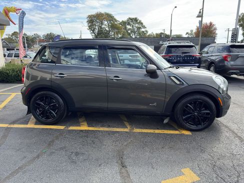Used 2014 MINI Cooper Countryman S w/ Cold Weather Package image 8