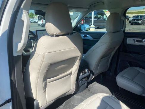 Certified 2025 Ford Explorer Active w/ Active Comfort Package RWD image 30