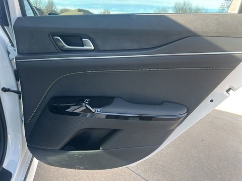 Used 2025 Kia K5 GT image 40
