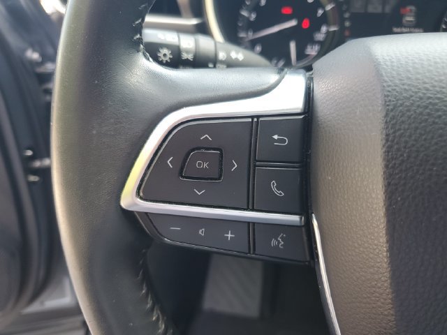Used 2020 Toyota Highlander XLE FWD image 20