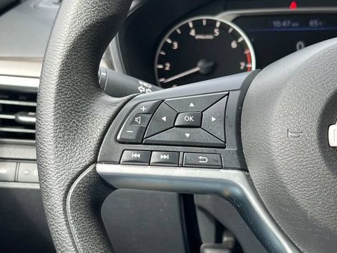 Used 2024 Nissan Altima 2.5 SV FWD image 27
