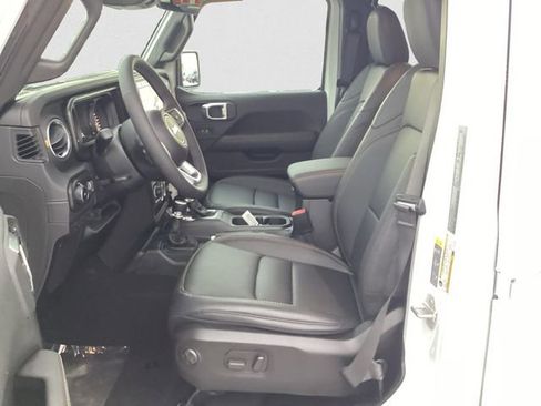 New 2026 Jeep Wrangler Unlimited Sahara AWD/4WD image 10