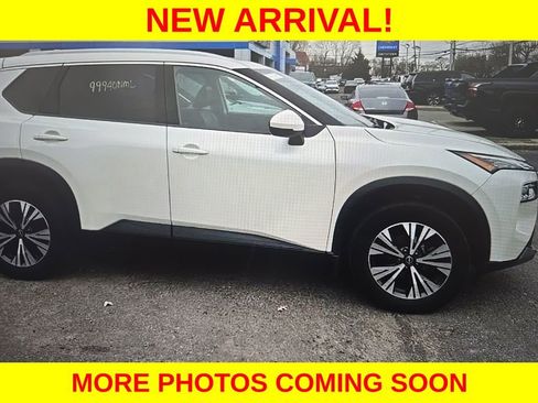 Used 2023 Nissan Rogue SV w/ SV Premium Package image 2