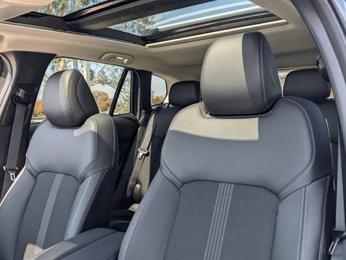 Certified 2025 MAZDA CX-50 AWD 2.5 S w/ Cargo Package image 17