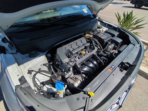 Used 2025 Hyundai Venue SEL FWD image 29