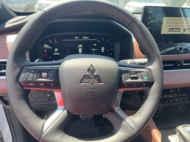 Used 2025 Mitsubishi Outlander SEL FWD image 14
