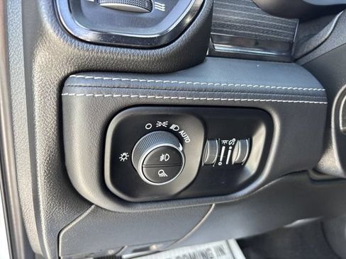 Used 2024 RAM 2500 Limited AWD/4WD image 28
