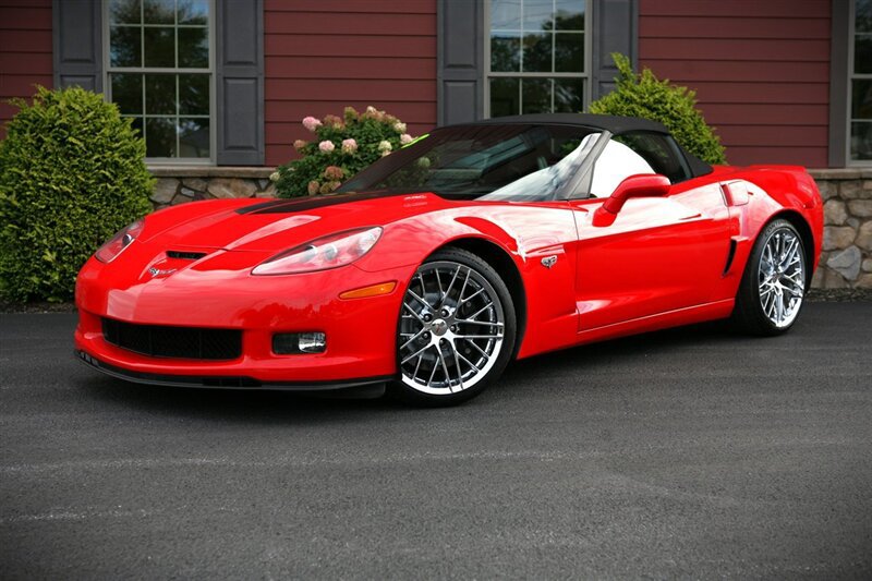 Used 2013 Chevrolet Corvette 427 w/ 1SB Preferred Equipment Group RWD image 1