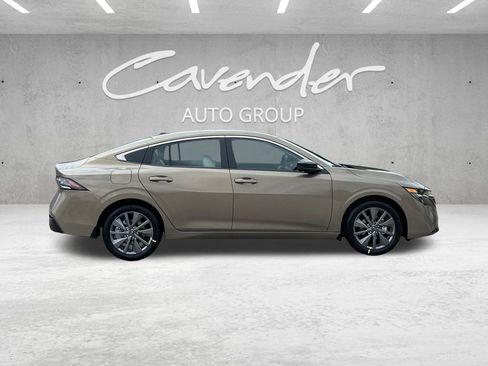 New 2026 Nissan Sentra SL FWD image 17