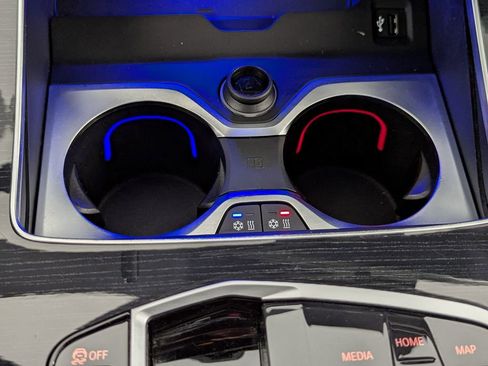 Used 2024 BMW X7 xDrive40i w/ Executive Package image 37