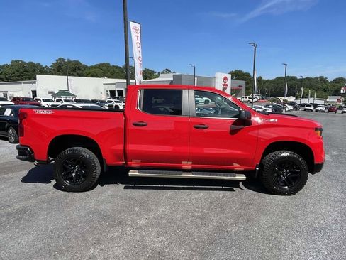 Used 2022 Chevrolet Silverado 1500 Custom Trail Boss AWD/4WD image 2