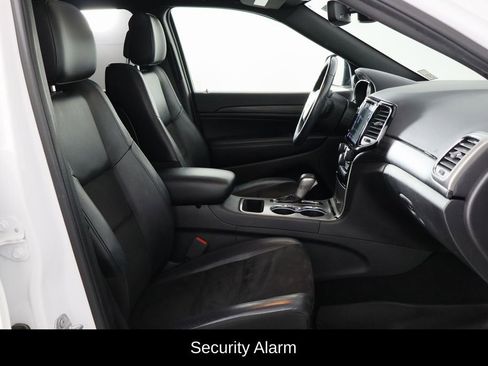 Used 2020 Jeep Grand Cherokee Altitude image 18