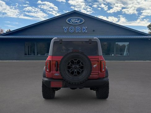 New 2026 Ford Bronco Badlands image 5