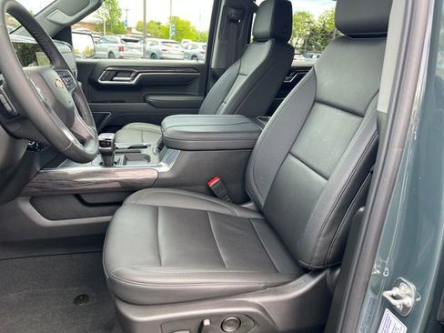 Certified 2025 Chevrolet Silverado 1500 LTZ w/ Z71 Off-Road Package AWD/4WD image 9