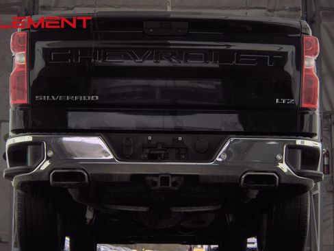 Used 2021 Chevrolet Silverado 1500 LTZ w/ LTZ Convenience Package II image 8