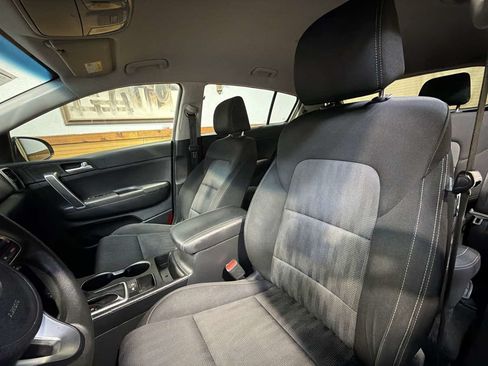 Used 2019 Kia Sportage LX FWD image 16