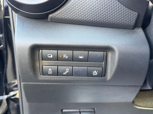 Used 2024 Nissan Kicks S FWD image 14